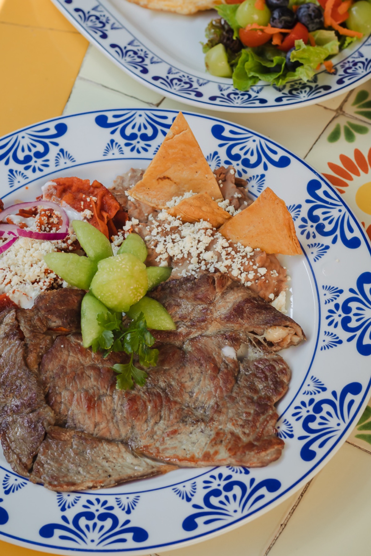 Platillo carne guarnición talavera