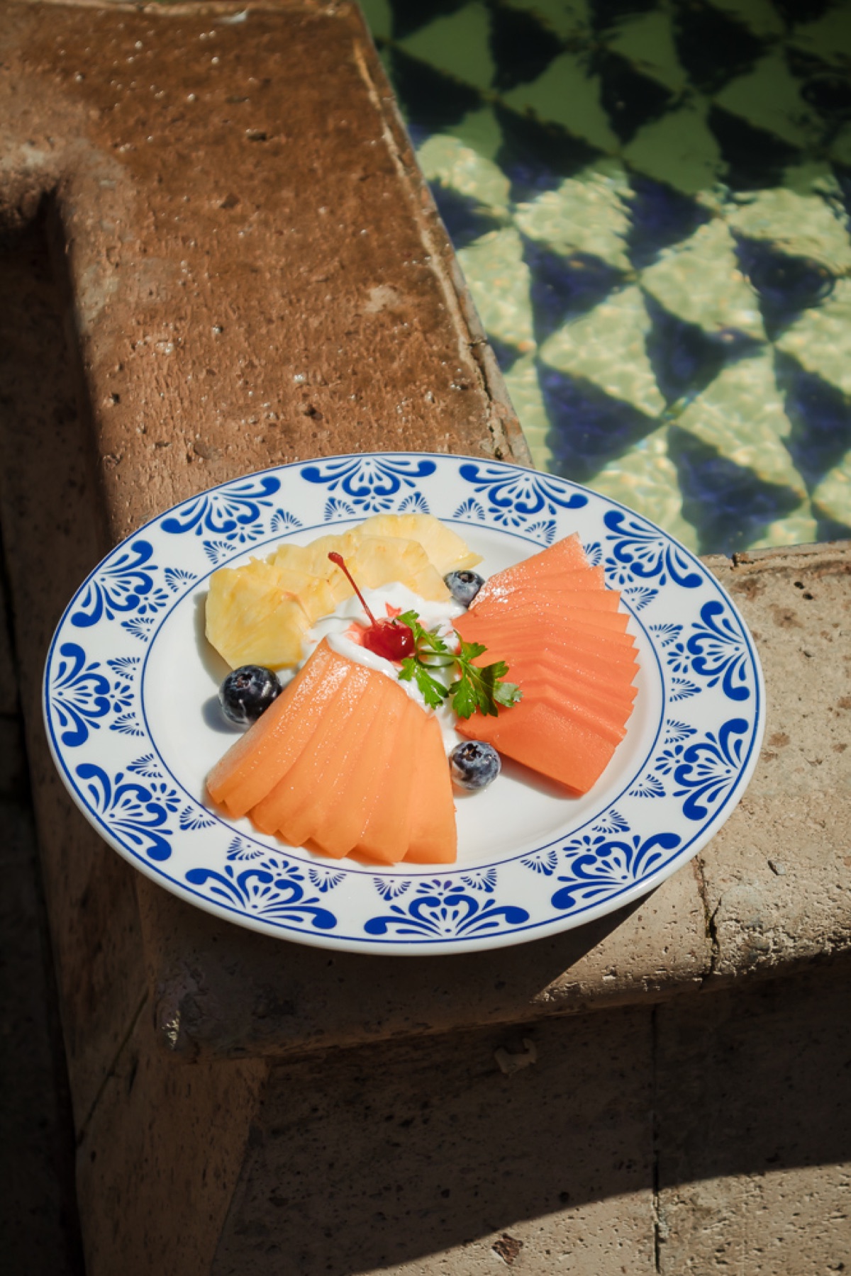 Frutas frescas en el patio